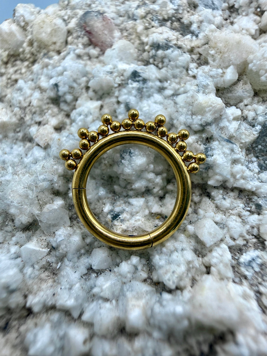 Ring/Clicker Titan 1.2mm orientalisch mit Dots 8mm