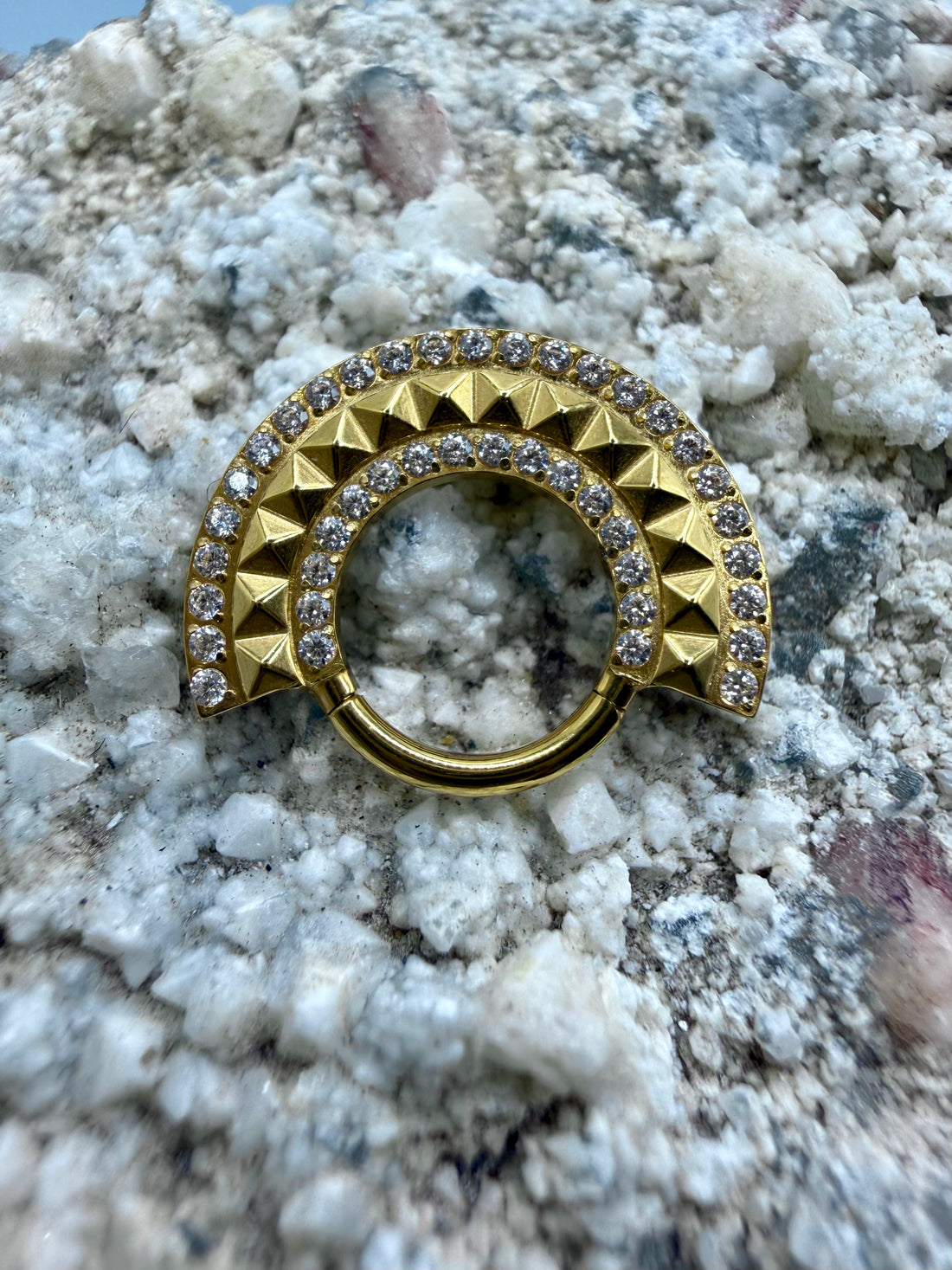 Ring/Clicker Titan 1.2mm Oriental mit Zirkonia 8mm
