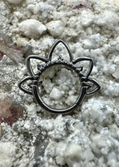 Ring/Clicker Titan 1.2mm floral 8mm